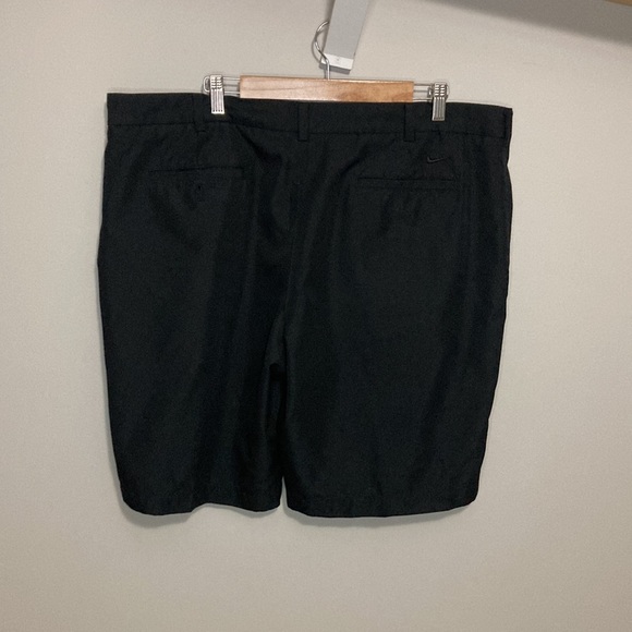 Men’s Black Nike Golf Shorts, Size 42, plus size - Picture 5 of 9